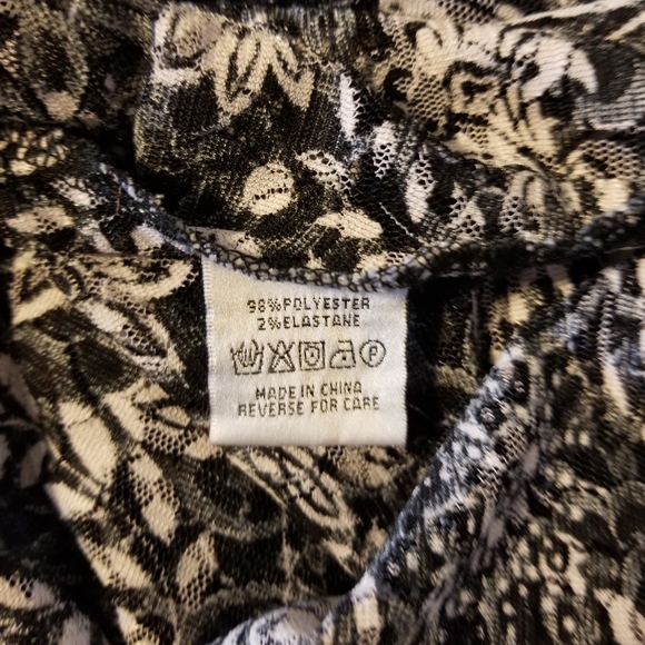 Dor dor couture asymetric long bell sleeve shirt - Picture 7 of 7